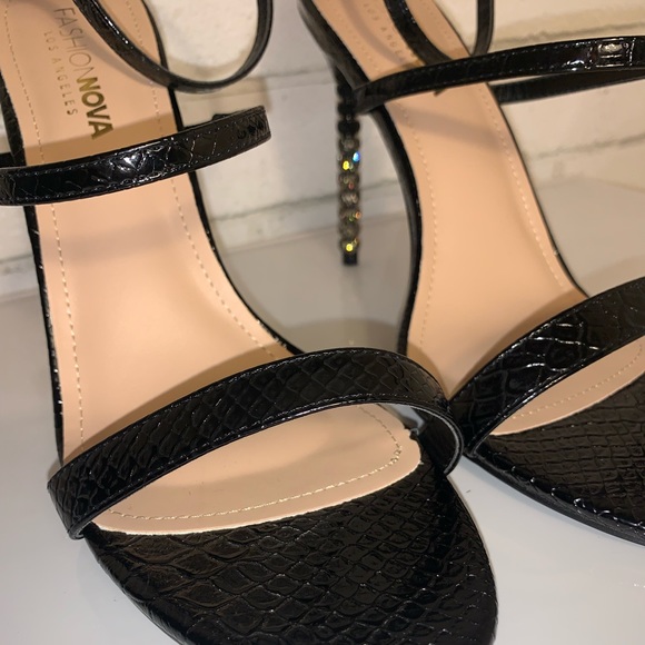 Fashion Nova Black Stiletto Heel Rhinestone Heel Fancy Club Size 11 - Picture 6 of 7